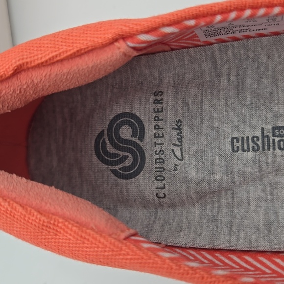 Clarks Cloudsteppers Orange Coral Step Glow Slip On Shoes Size 7 - Picture 9 of 10